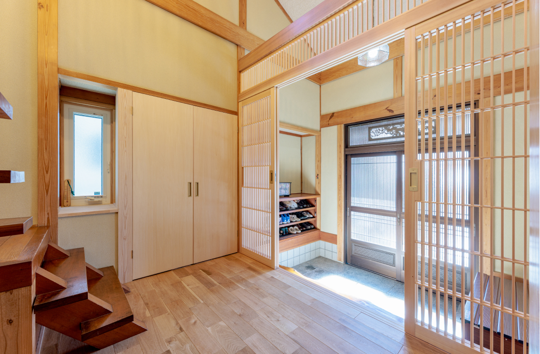 玄関ホール収納